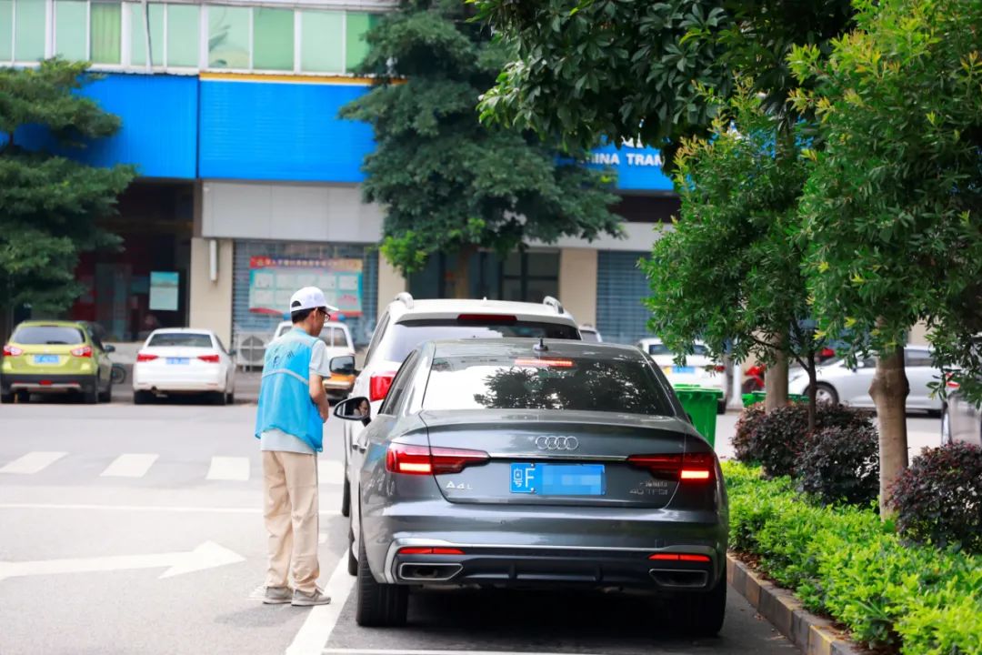 南雄“智慧停车”，既破难题，又让城管充满温度